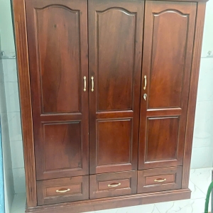 Tủ đồ gỗ